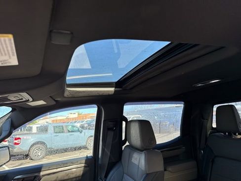 Used 2022 Chevrolet Silverado 1500 ZR2 w/ Technology Package image 10