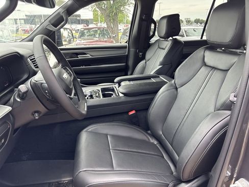 New 2026 Jeep Grand Wagoneer 4WD image 24