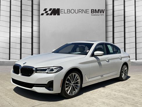 Certified 2023 BMW 530i w/ Convenience Package RWD image 3
