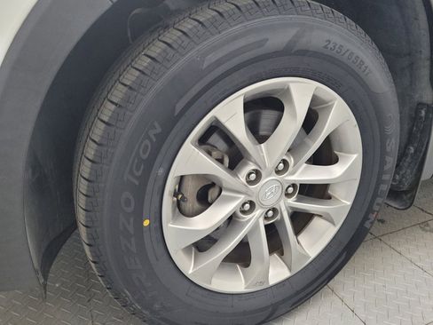 Used 2019 Hyundai Santa Fe SEL FWD image 31