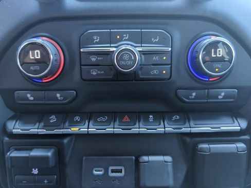 Used 2019 Chevrolet Silverado 1500 LT Trail Boss AWD/4WD image 19