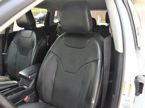 Used 2022 Jeep Compass Limited AWD/4WD image 17