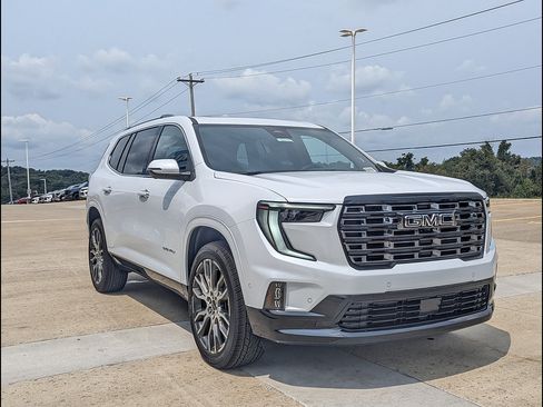 New 2026 GMC Acadia Denali Ultimate w/ LPO, Floor Liner Package AWD/4WD image 5