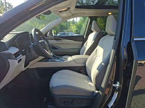 Used 2027 INFINITI QX60 Luxe w/ Cargo Package AWD/4WD image 13