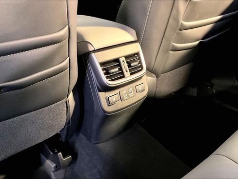 Used 2025 Subaru Outback Limited AWD/4WD image 34