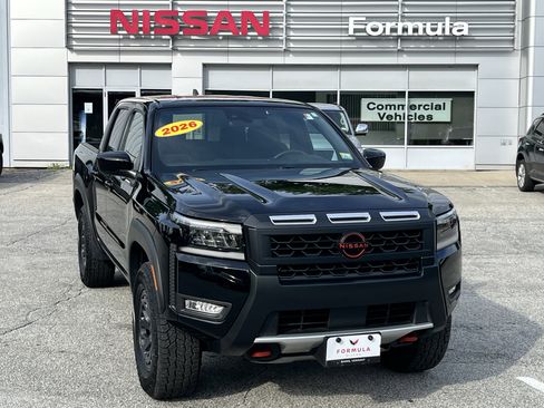 Used 2026 Nissan Frontier PRO-4X AWD/4WD image 1