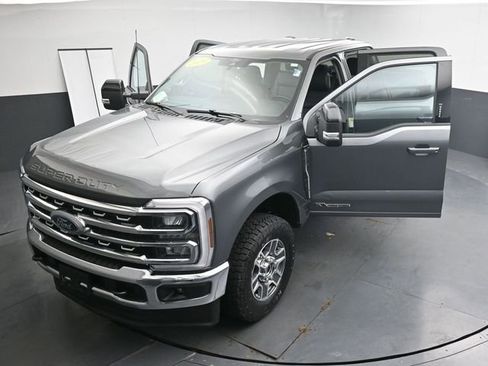 Used 2024 Ford F250 Lariat AWD/4WD image 33