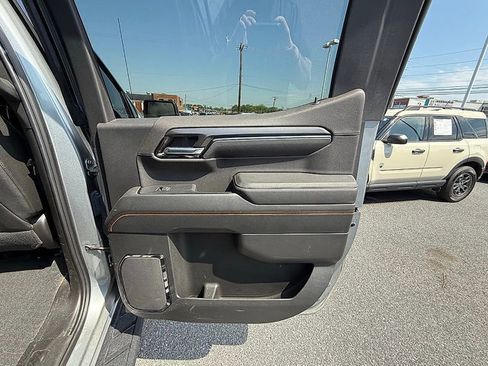 Used 2023 GMC Sierra 1500 AT4 w/ AT4 Premium Package AWD/4WD image 22