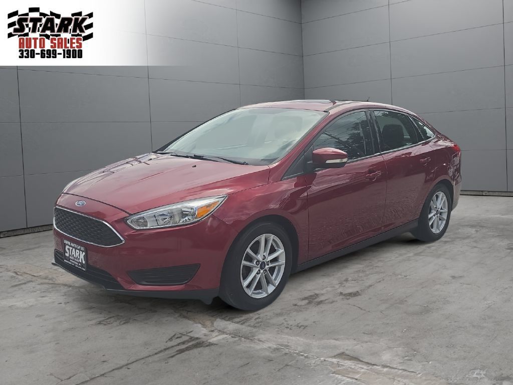 Used 2016 Ford Focus SE FWD image 1
