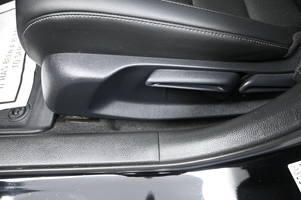 Used 2025 Honda Civic Sport image 11