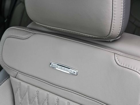 Used 2025 Ford F350 Platinum w/ Platinum Plus Package image 15