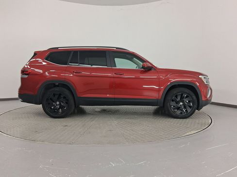 Used 2024 Volkswagen Atlas SE image 8