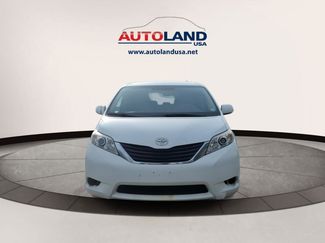 Used 2013 Toyota Sienna LE w/ Towing Pkg video 2