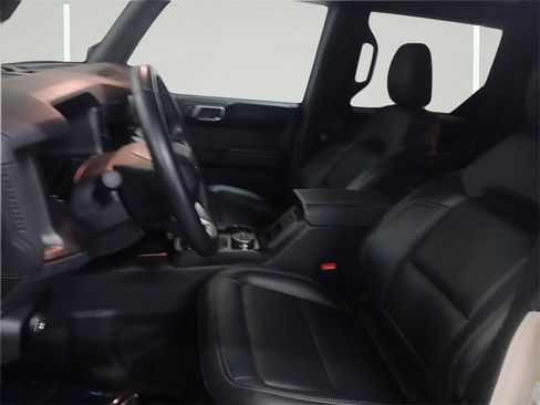 Certified 2025 Ford Bronco Badlands image 17