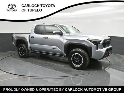 Used 2025 Toyota Tacoma TRD Off-Road w/ TRD Off Road Premium Package AWD/4WD image 5