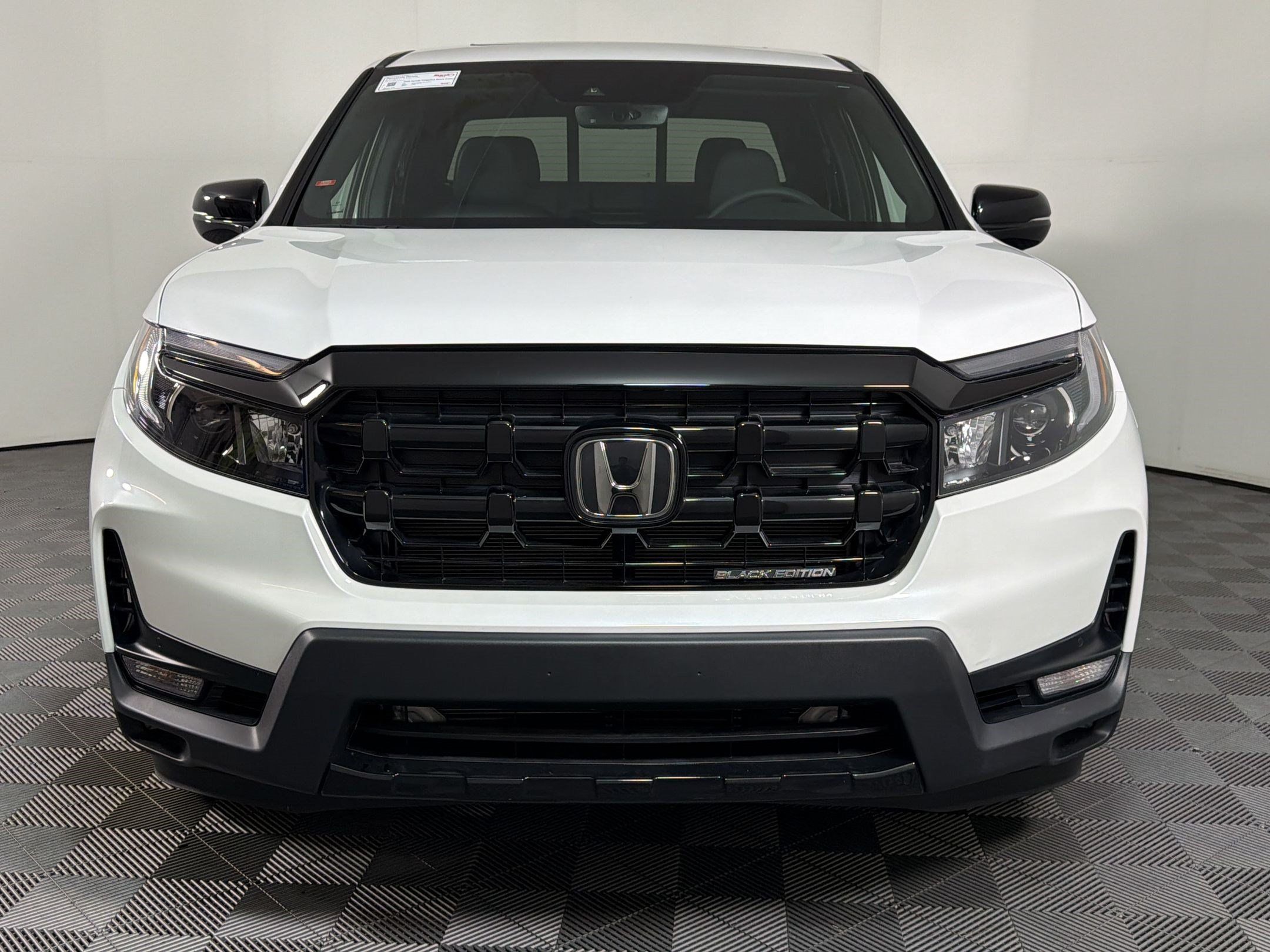 Used 2025 Honda Ridgeline Black Edition image 5
