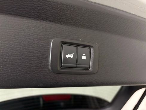 Used 2024 Mitsubishi Outlander SE image 42