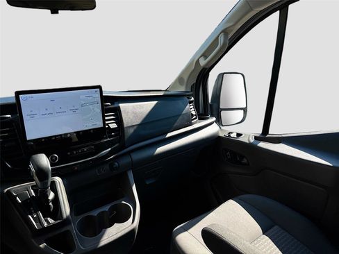 Used 2023 Ford Transit 350 XLT image 26