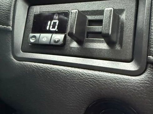 Used 2025 Nissan Armada Platinum Reserve image 33