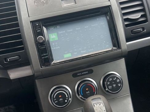 Used 2010 Nissan Sentra 2.0 SR FWD image 20