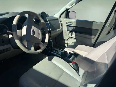 Used 2009 Ford Escape 4WD Hybrid image 13