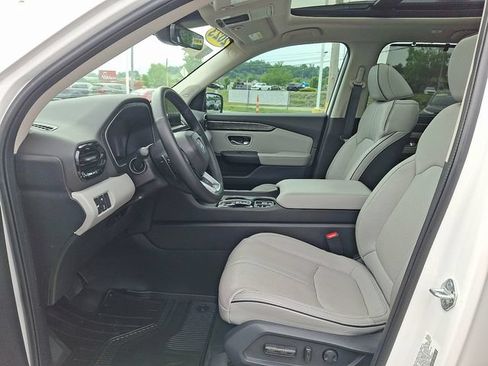Certified 2023 Honda Pilot Elite image 9