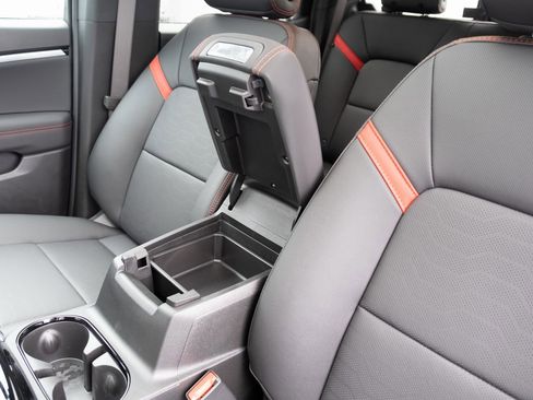 New 2025 Chevrolet Colorado Z71 w/ Z71 Convenience Package 2 image 9