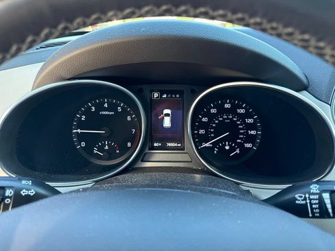 Used 2017 Hyundai Santa Fe Sport FWD image 16