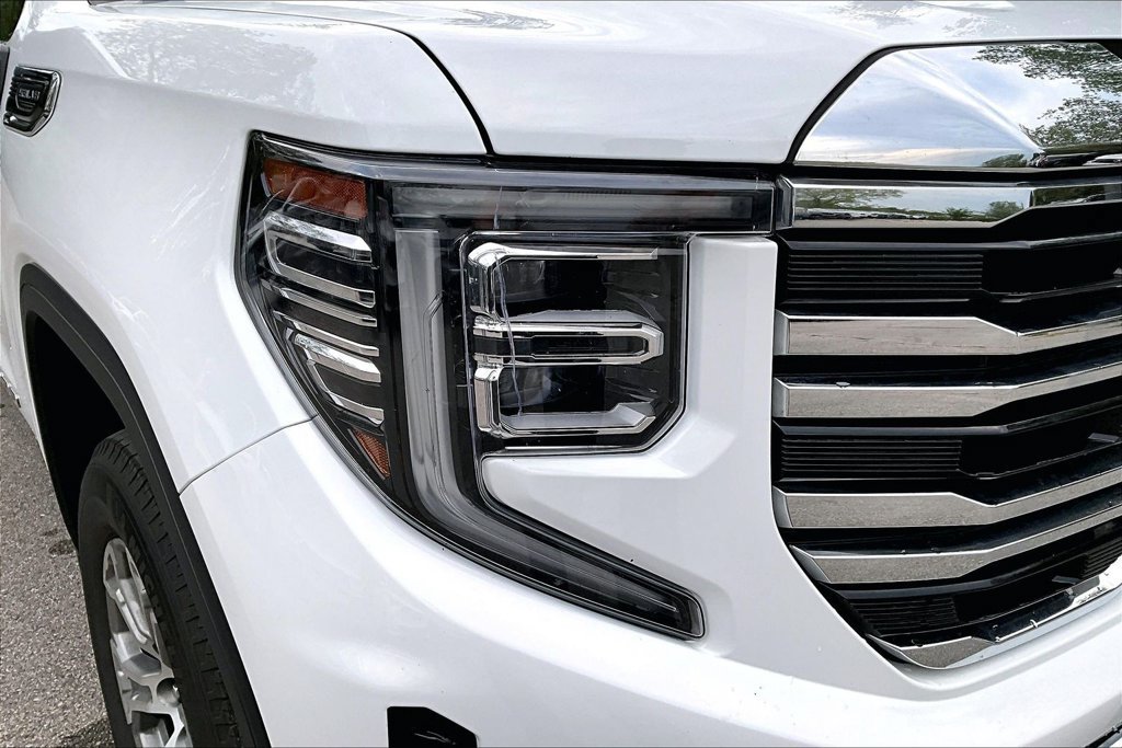 Used 2025 GMC Sierra 1500 SLT RWD image 38