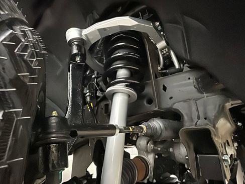 Used 2025 GMC Sierra 1500 AT4 w/ AT4 Premium Package image 17