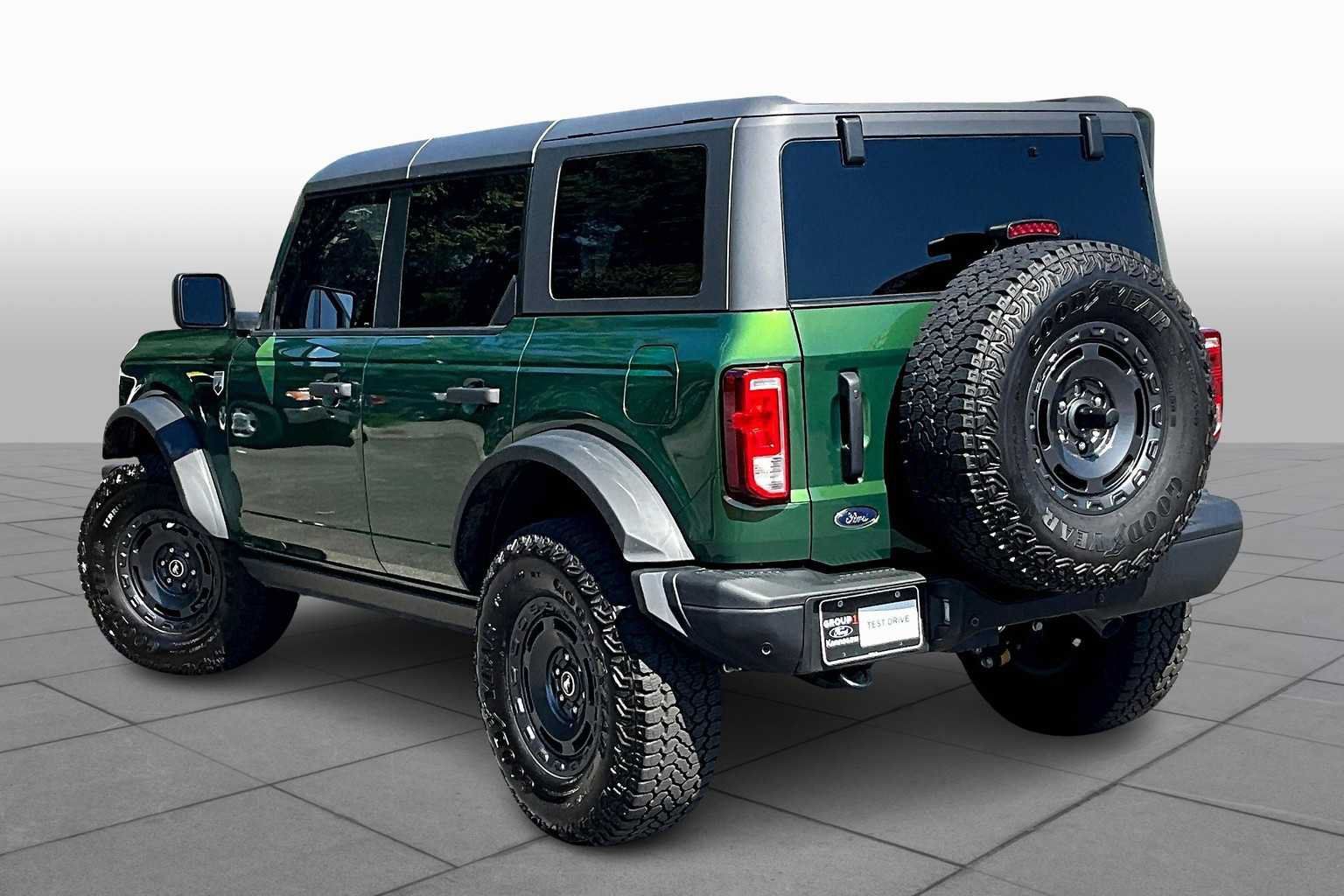 Used 2025 Ford Bronco Big Bend w/ Black Diamond Package AWD/4WD image 11