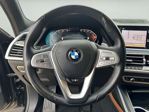 Used 2022 BMW X7 xDrive40i w/ Executive Package image 16