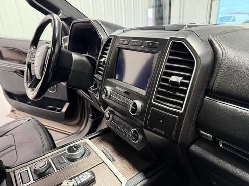 Used 2019 Ford Expedition Max Limited AWD/4WD image 20