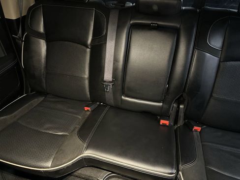 Used 2019 RAM 3500 Laramie image 9