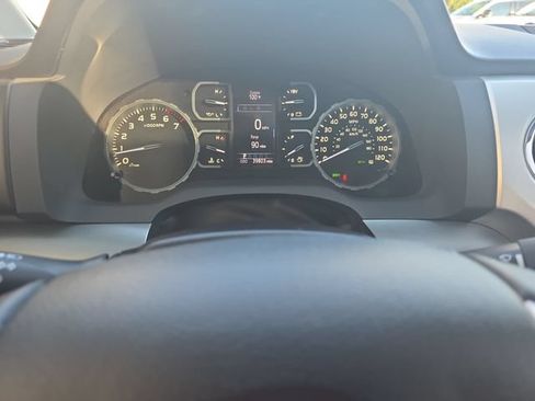Used 2019 Toyota Tundra Platinum AWD/4WD image 19