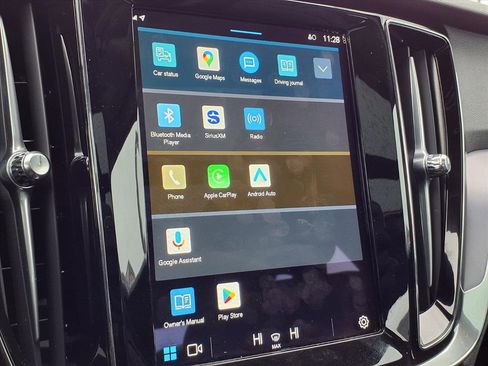 Used 2024 Volvo S60 B5 Core image 11