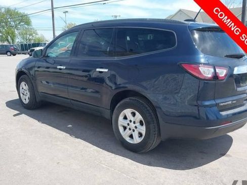Used 2017 Chevrolet Traverse LS AWD/4WD image 3