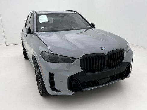 Certified 2025 BMW X5 xDrive40i w/ Executive Package AWD/4WD image 3
