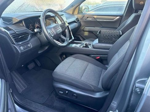 Used 2025 GMC Acadia Elevation FWD image 6