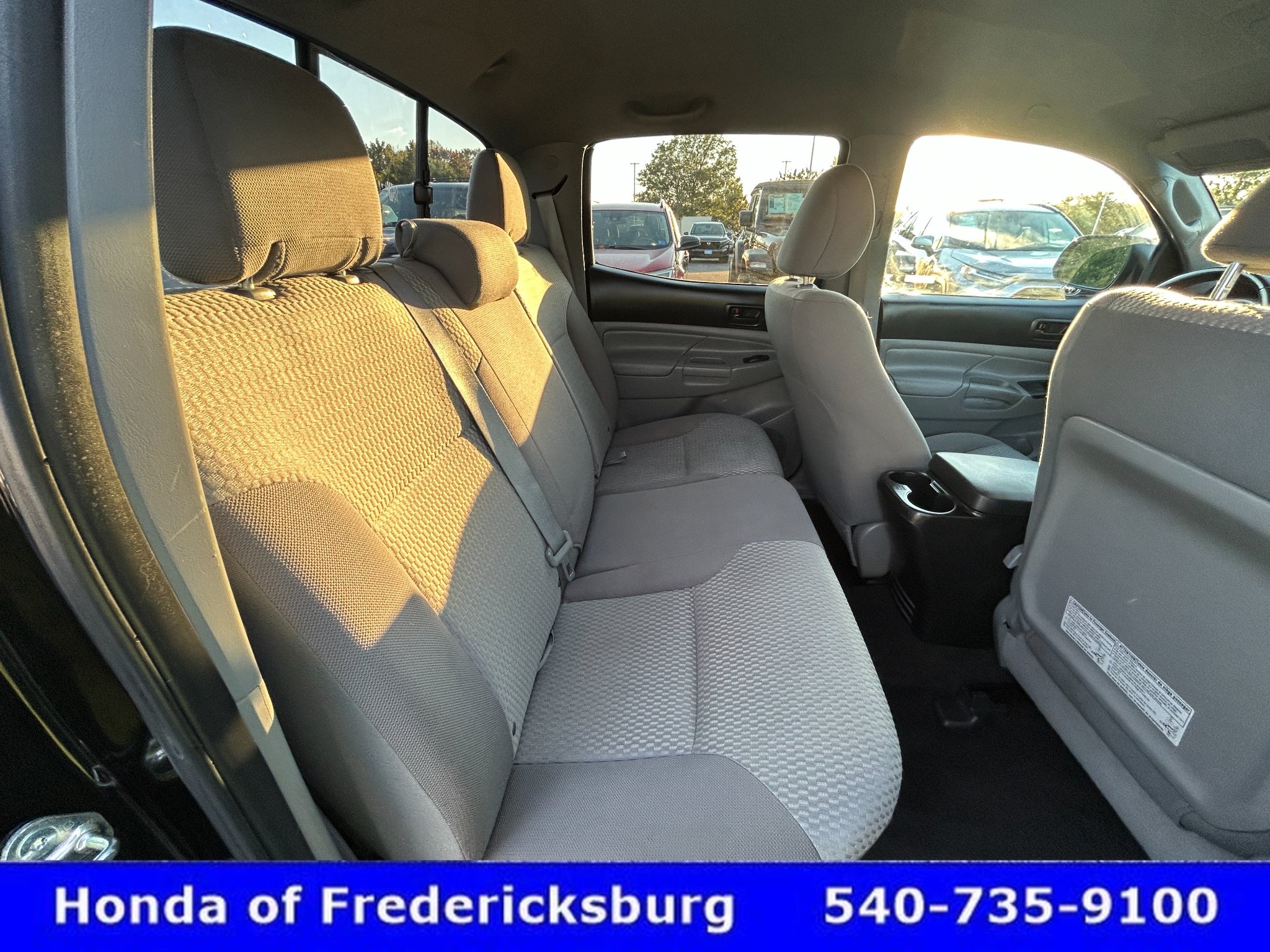 Used 2015 Toyota Tacoma 4x4 Double Cab w/ SR5 Package image 29