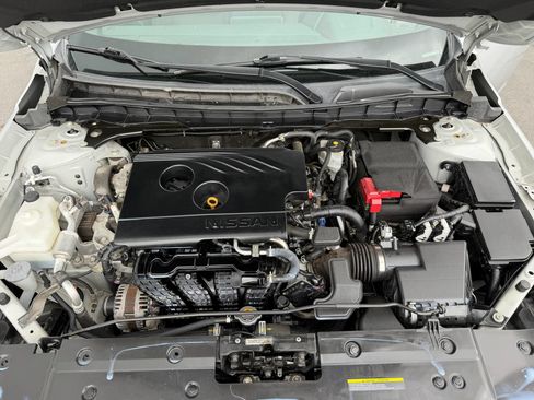 Used 2019 Nissan Altima 2.5 SV AWD/4WD image 3