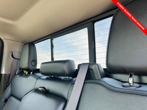 Used 2023 GMC Sierra 1500 Denali w/ Technology Package AWD/4WD image 17
