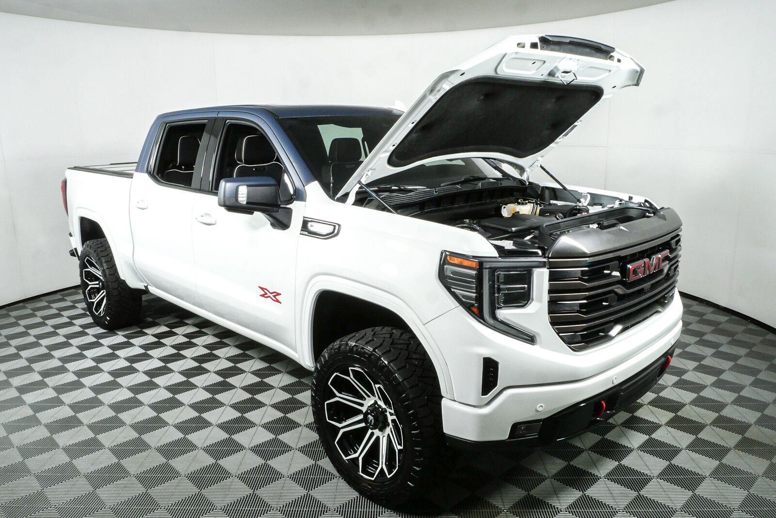 Used 2022 GMC Sierra 1500 AT4X AWD/4WD image 33