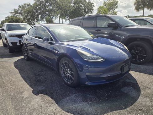 Used 2018 Tesla Model 3 Long Range AWD/4WD image 2