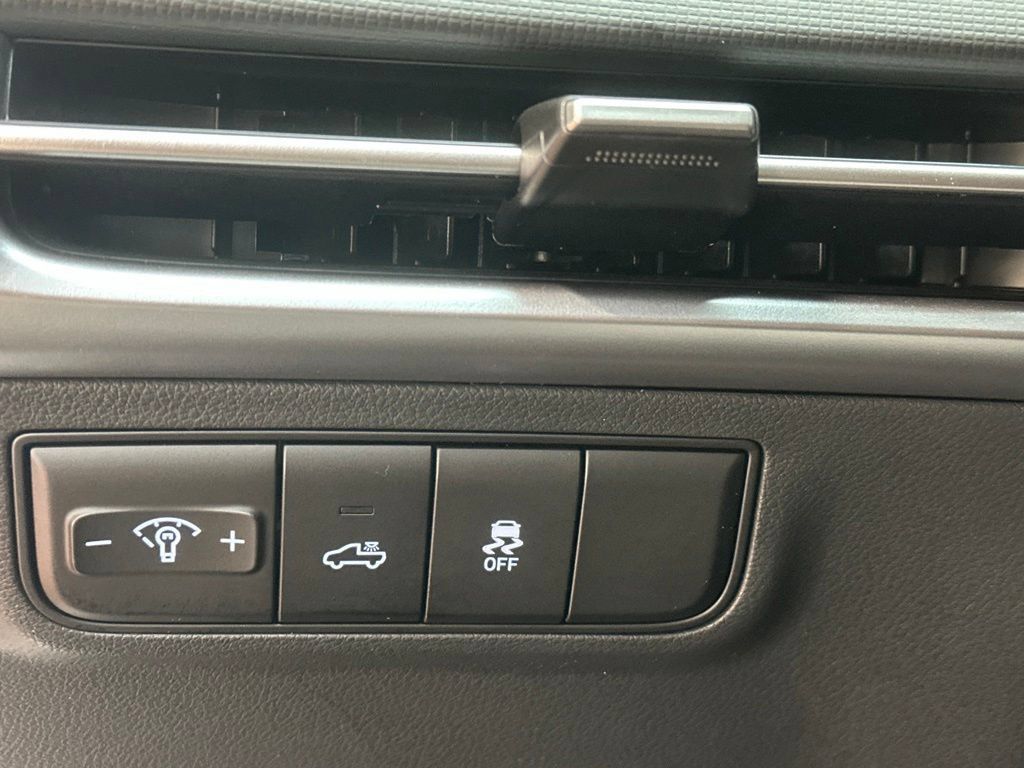 New 2027 Hyundai Santa Cruz SE FWD image 23