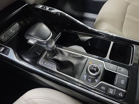 Used 2023 Kia Sorento SX image 15