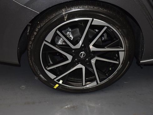 New 2025 Nissan Sentra SR w/ SR Premium Package image 5