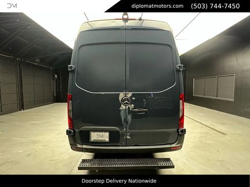Used 2019 Mercedes-Benz Sprinter 170 image 4
