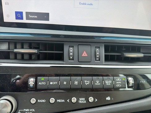 Used 2023 Lexus ES 350 350 w/ Premium Package image 16