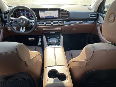 New 2026 Mercedes-Benz GLS 450 4MATIC image 24